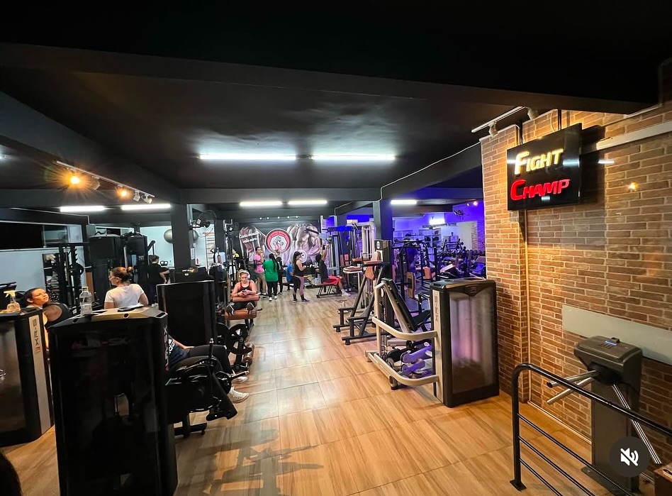 Interior da academia Fight Champ
